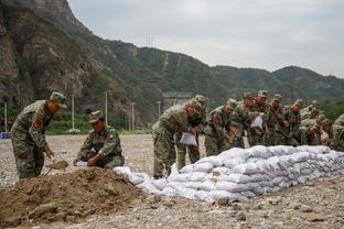 进攻差点意思！雷迪什全场7中2中得到4分3板4助 末节没再登场